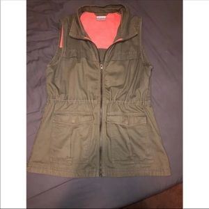 Columbia vest